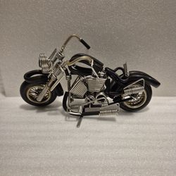 Harley Davidson cruisers wire & rubber made