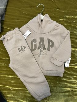 Toddler Boy GAP And Adidas sweatsuits