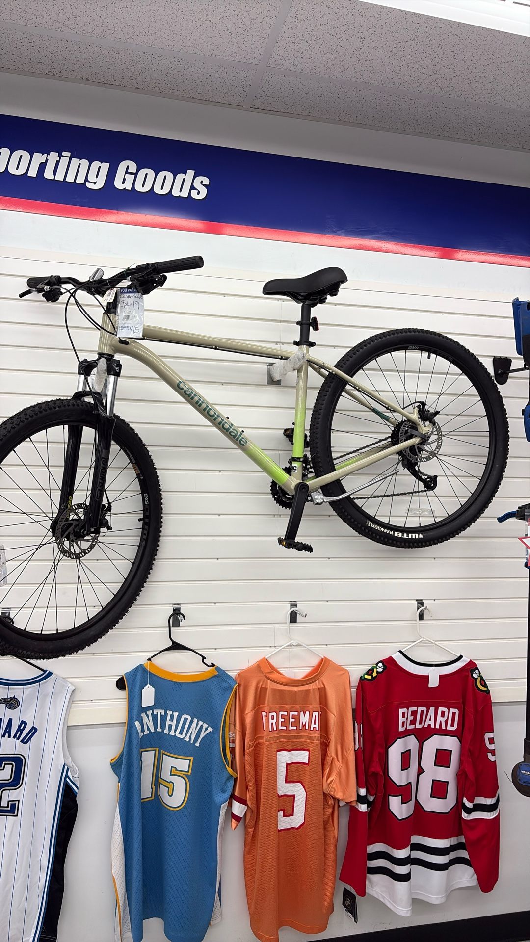 Cannondale Trail Mountain Bike