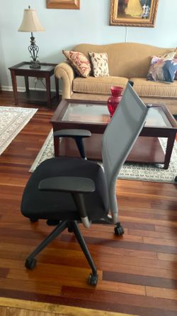 Desk chair