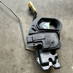 2003-2008 6 Rear Trunk Door Lid Latch Lock GK2A-56-820A