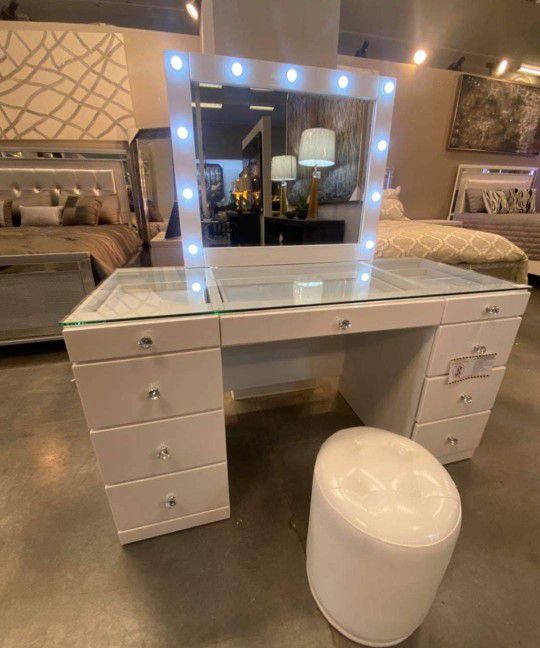 Vanity Set Led Mirror Vanity Desk and Stool Black and White 