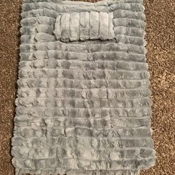 Push gray pet bed 23” x 17”