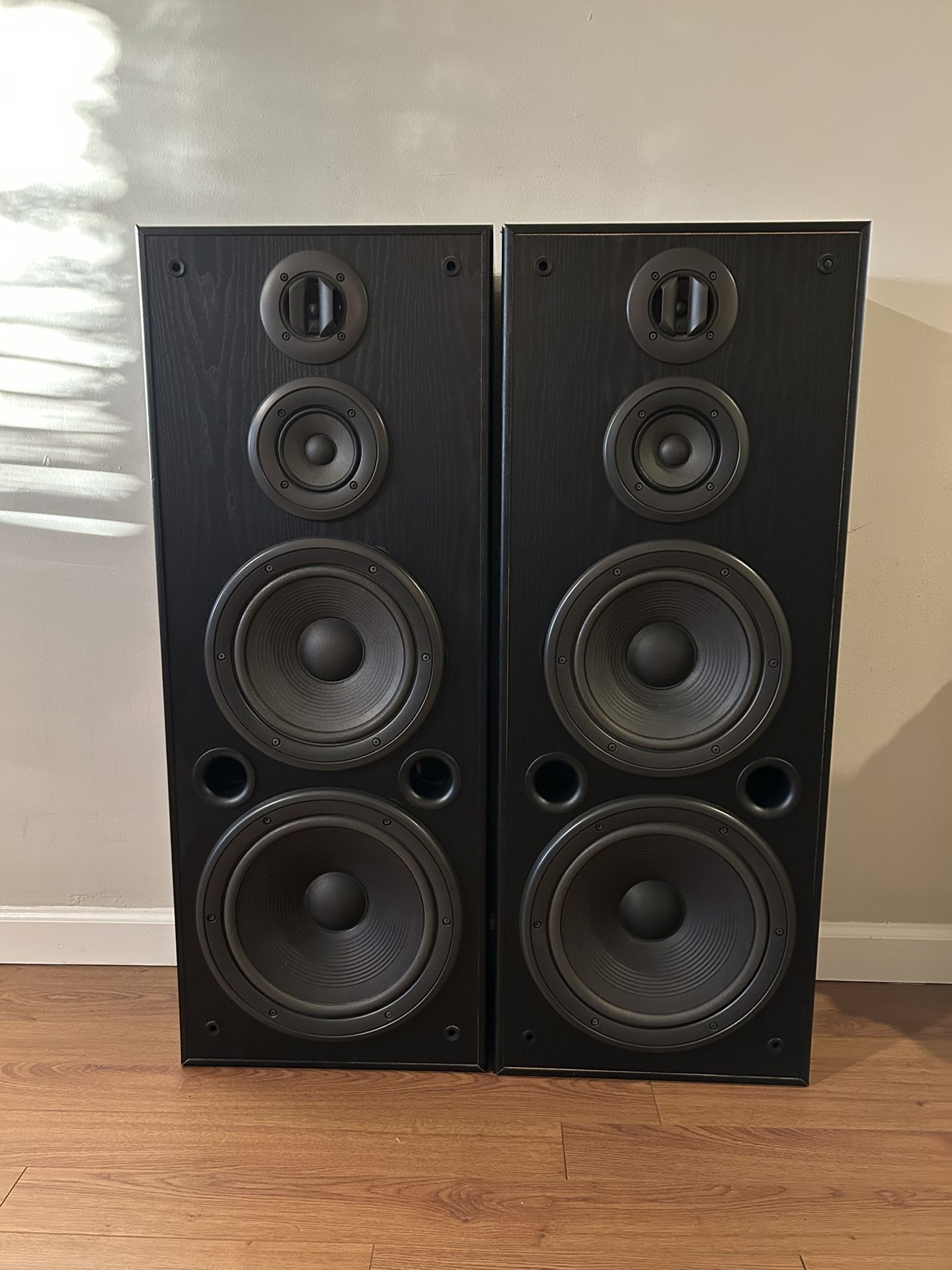 Technics SB-A38 HiFi Speakers In Great Condition