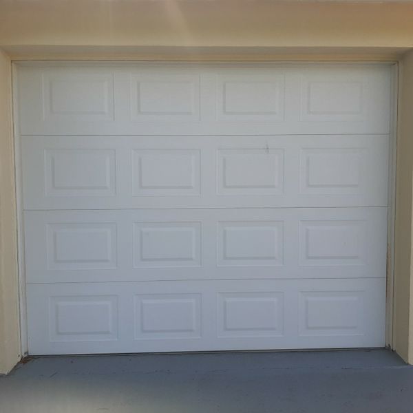 9'×7' Garage Door for Sale in Brandon, FL - OfferUp