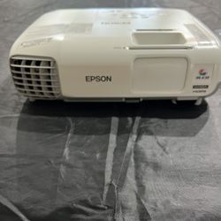 Epson PowerLite 99wh projector and electronic screen with brackets.