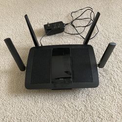 Link Sys Dual Band Router EA8100 