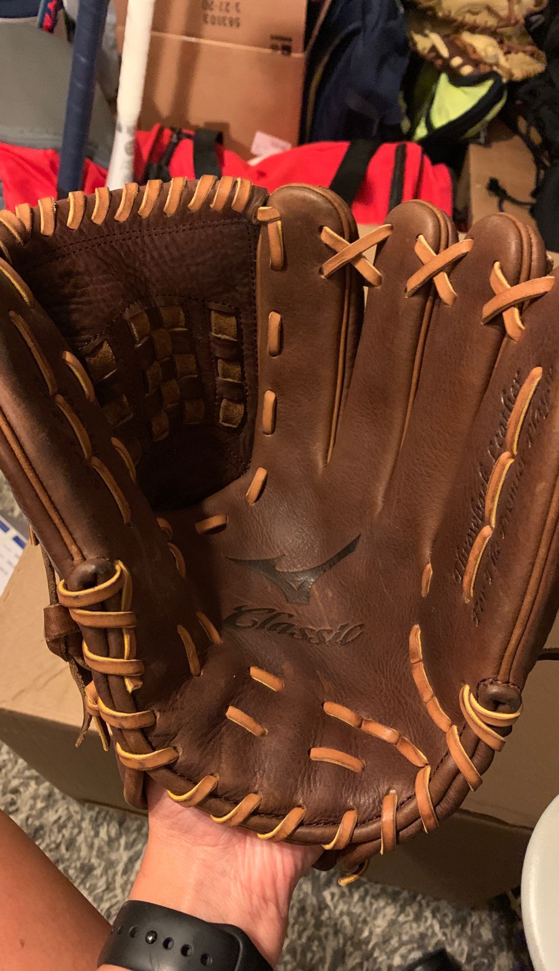 NEVER USED Throwback Leather Baseball Glove 12”