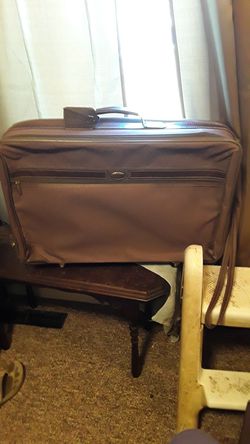 VINTAGE LUGGAGE JAGUAR BRAND