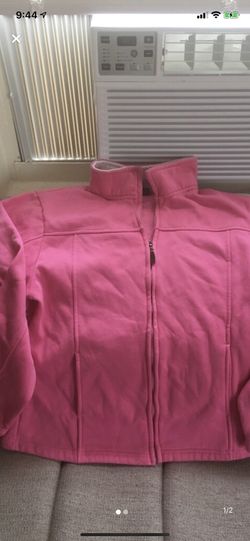Xl pink pull over fleece shirt. $10