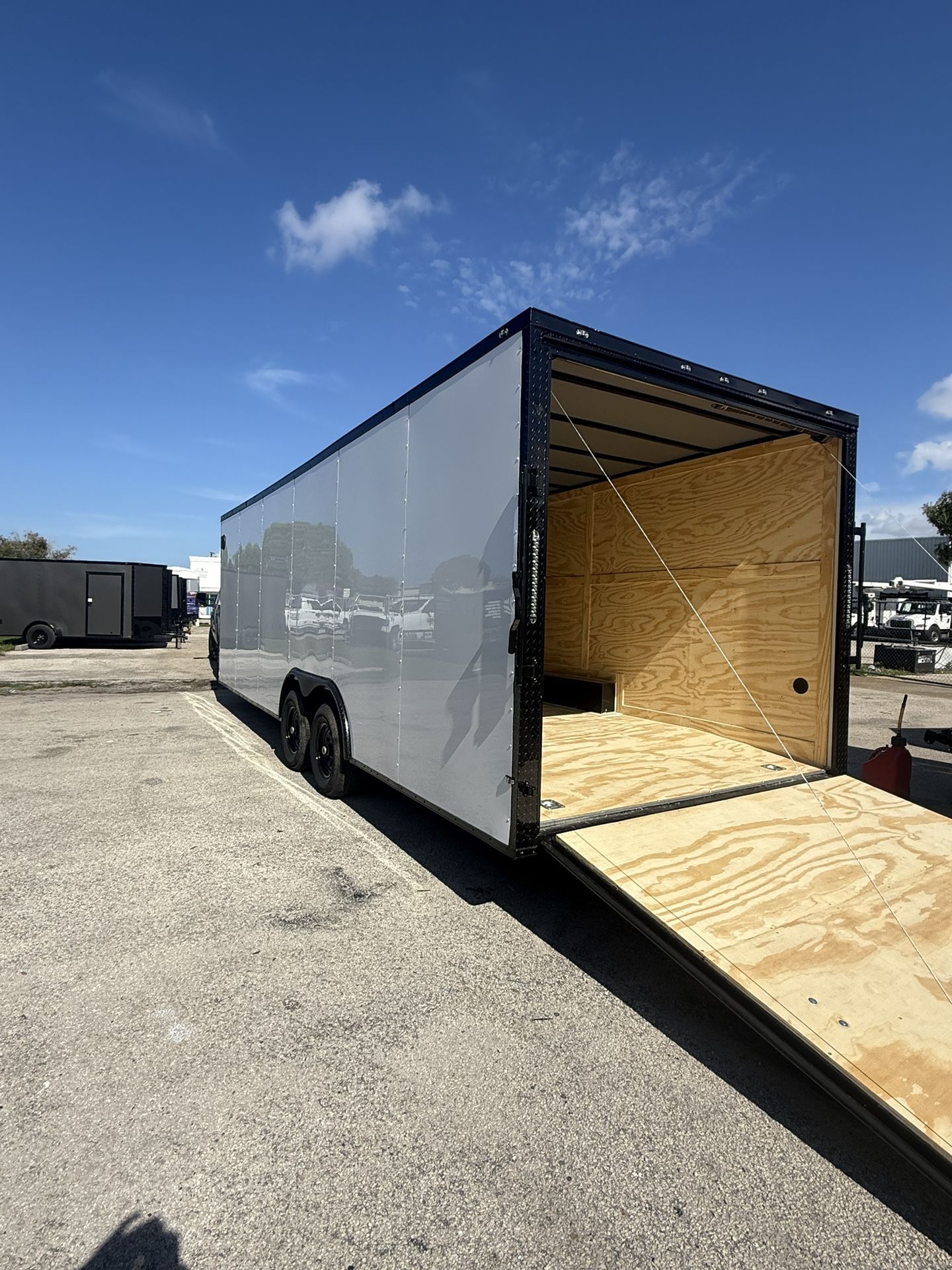 Trailer Enclosed 8 1/2 X 24 Just Beautiful Polycore 0.80