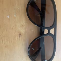 Gucci Unisex navigator Sunglasses look brand new