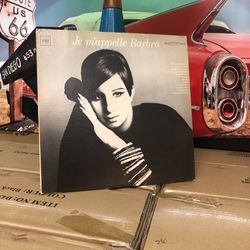 Vintage vinyl record album as in picture 🎶 in good condition