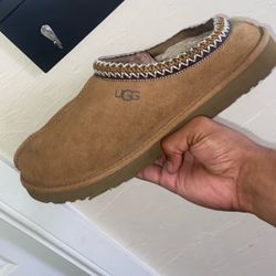 Size 11 Uggs 