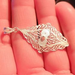 Maruise Shape Floral Pendant in Sterling Silver 2.10 Grams

