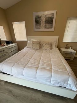 King Bedroom Set – $1350