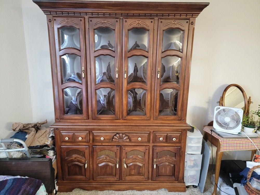 Oak Or Mahagony Large Wood Hutch