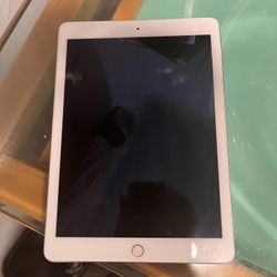 Ipad Air (Willing to Trade)