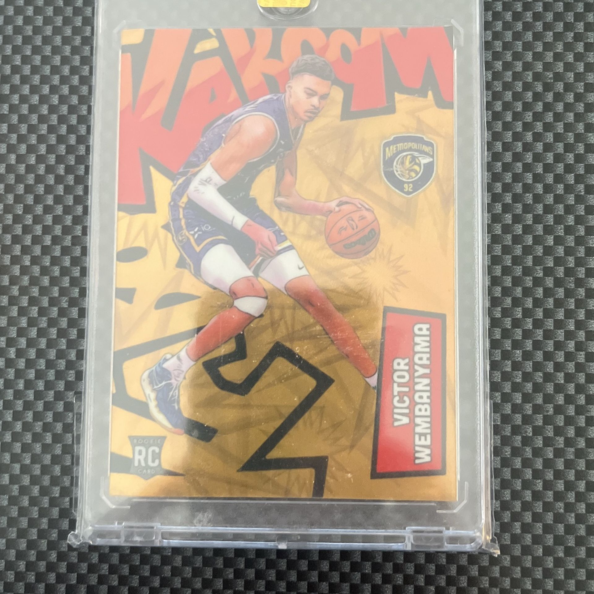 Victor Wembenyama Kaboom Series Gold Rookie Card