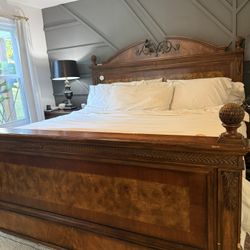 Wooden King Bedroom Set
