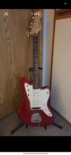 Fender Squire Vintage Modified Jazzmaster Guitar with upgraded Graph Tech Saddles