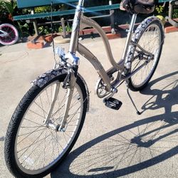 Preciosa Bicicleta Electra De Aluminio Seminueva 3 Velocidades Lista Para Usar Super Limpia Trabaja Muy Bien $180