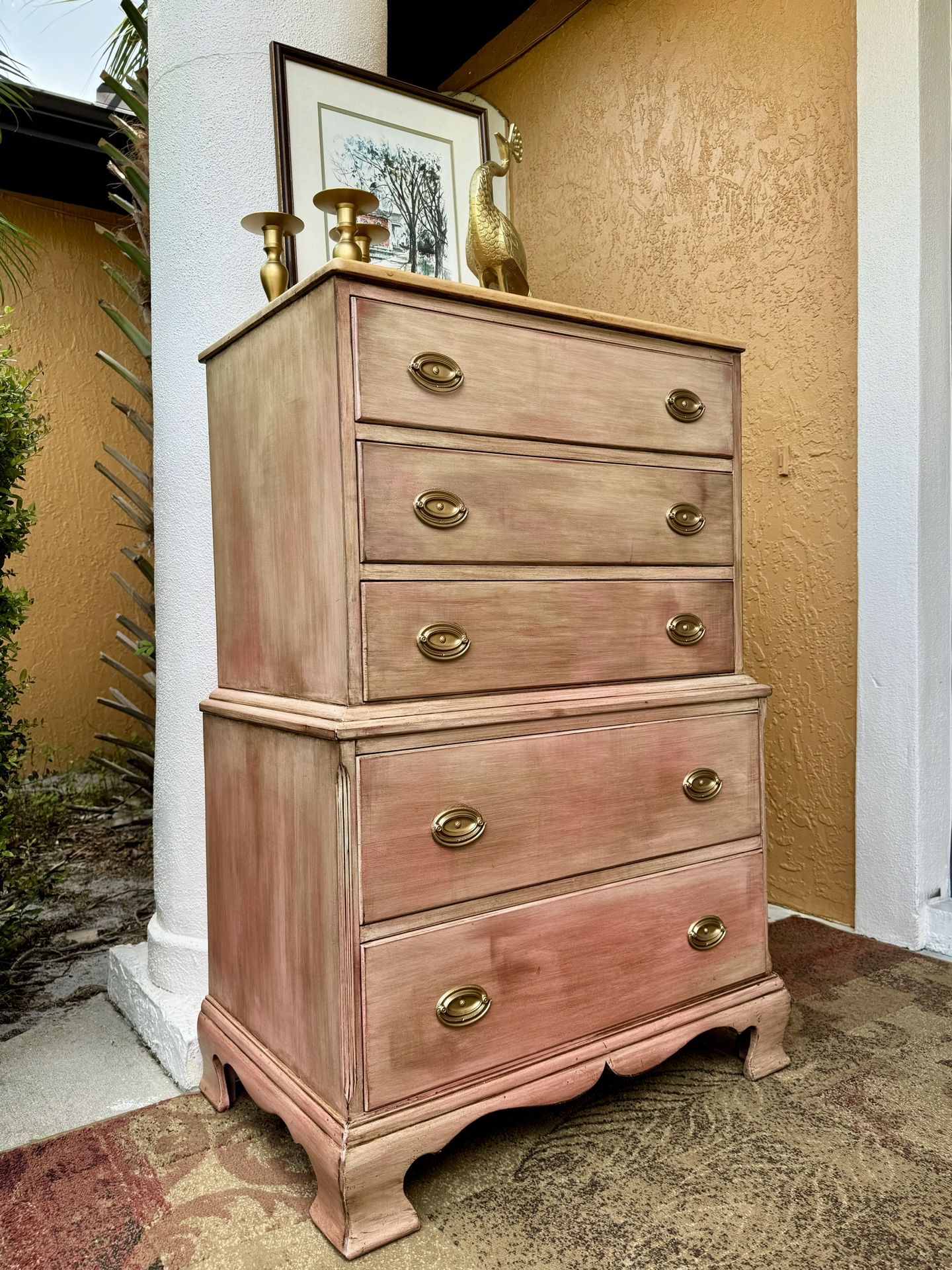 Beautiful Antique Pink Solid Wood Dresser Chest of Drawers/Dresser; Shabby Chic/Farmhouse/Cottage