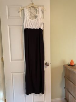Black And White Gown Size 6
