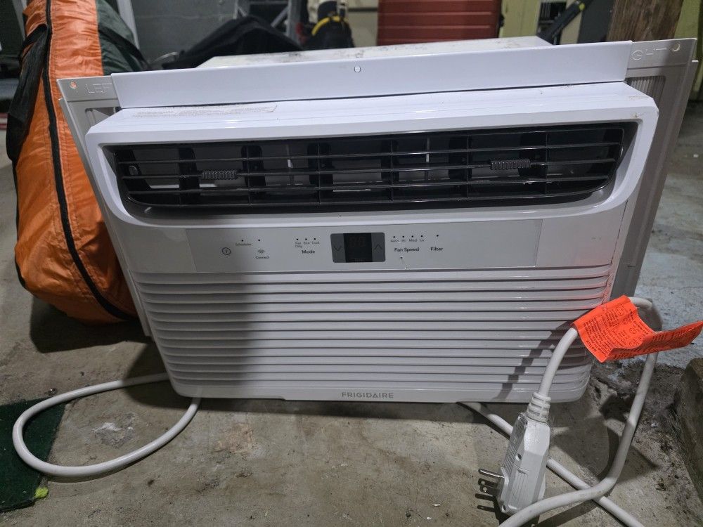 In Window Air Conditioner 