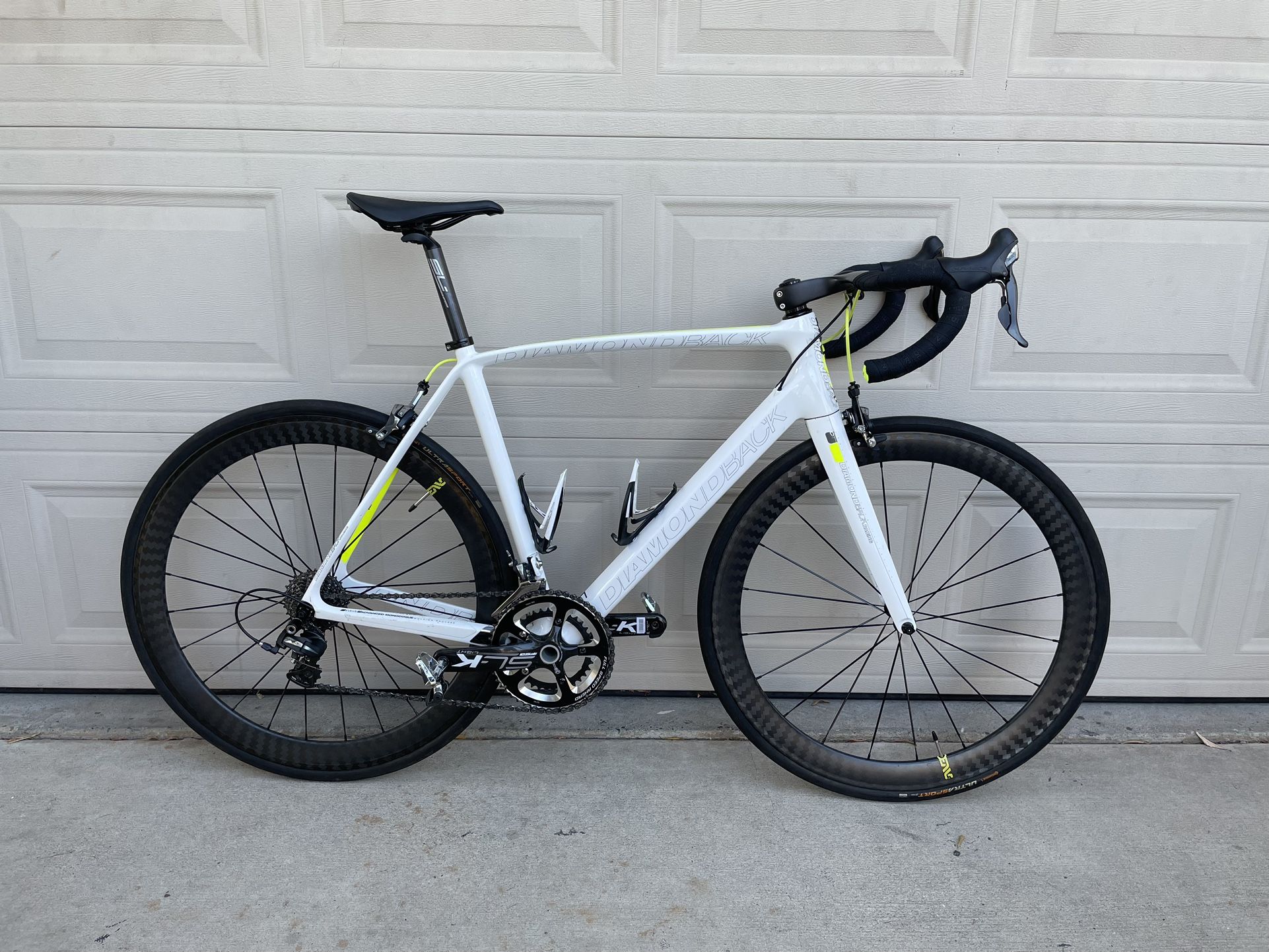 Diamondback Podium 6 Carbon Fiber Road Bike