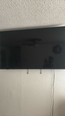 70 inch Vizio tv new $600