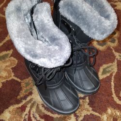 Snowboots Size 12 For Girl