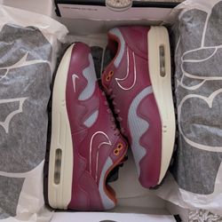 Nike Air Max Patta Size 8