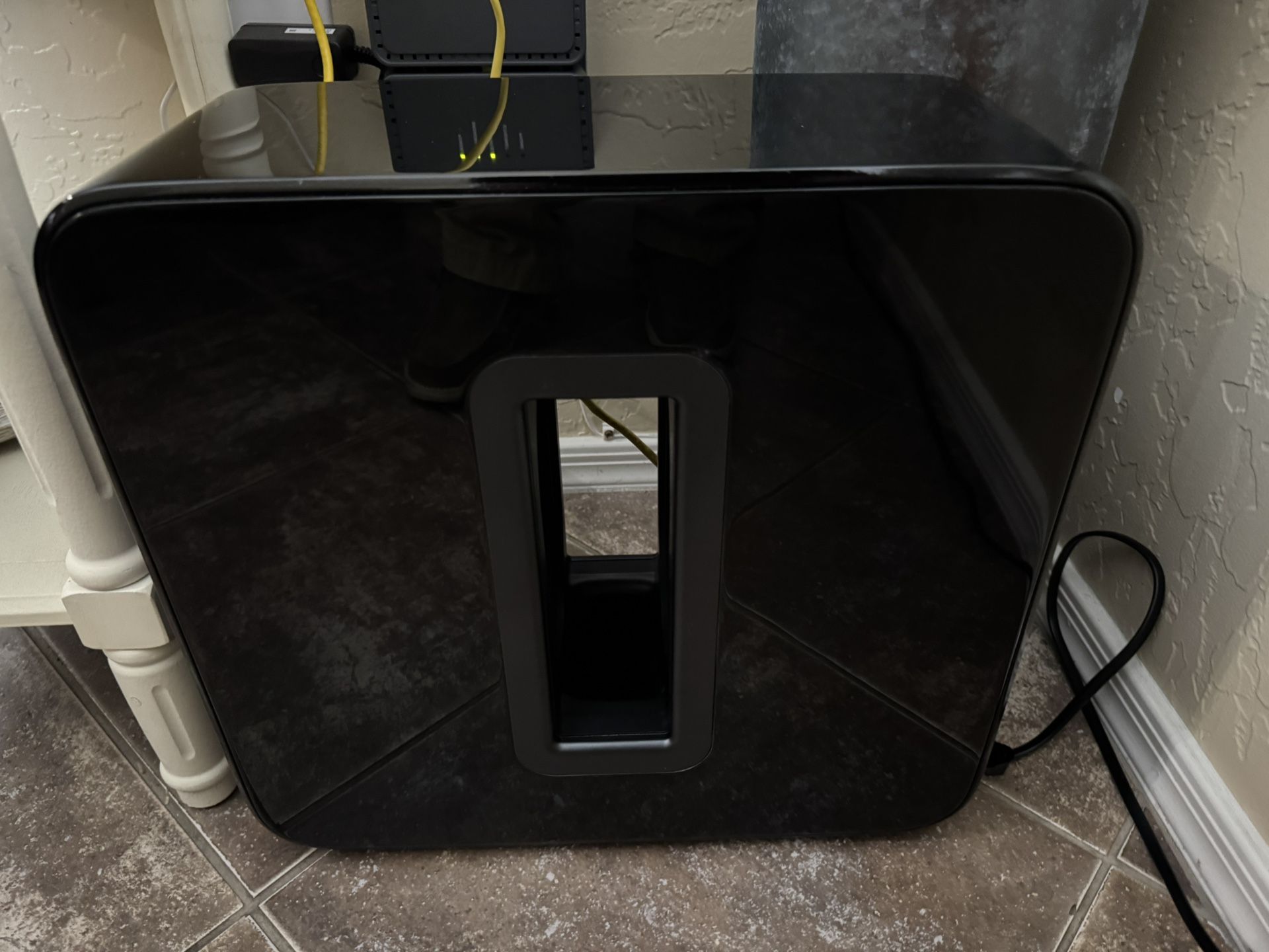 Sonos Gen 3 Subwoofer black in excellent condition