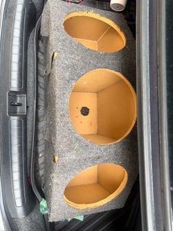Subwoofer box for 3 10s
