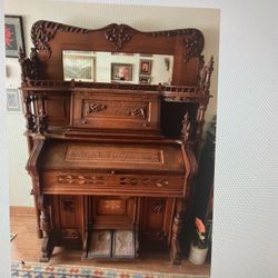 Oak Vintage Pump Organ