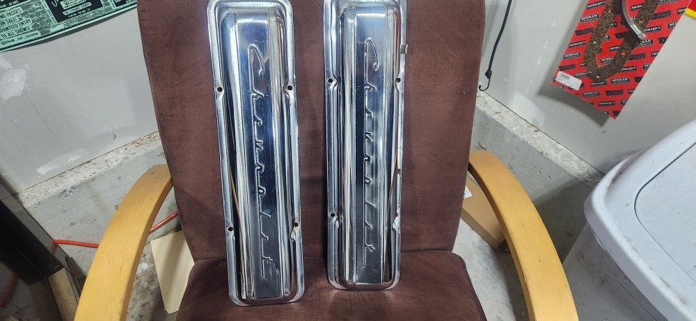 Early 60's Small Block Chrome Valve Covers.