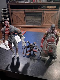 RESIDENT EVIL TOY LOT