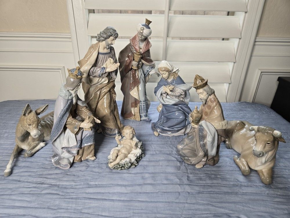Lladro 8 pc. 12"+ Nativity Set