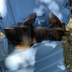 Old Antique Bench Vise USA 🇺🇸 