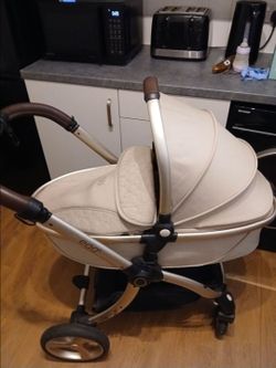 Egg2 Pram travel