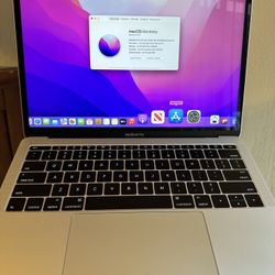 2016 Apple 13" MacBook Pro 2016 2.4GHz i7 512GB SSD 16GB RAM No webcam