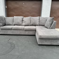 Gray Sectional (WILL DELIVER)