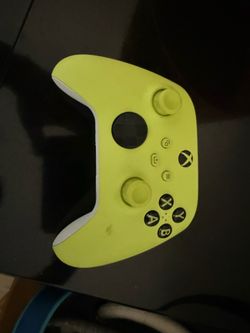 Xbox Wireless Controller - Electric Volt Green