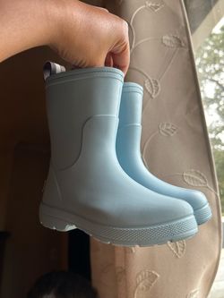 Rain boots size 5c-6c