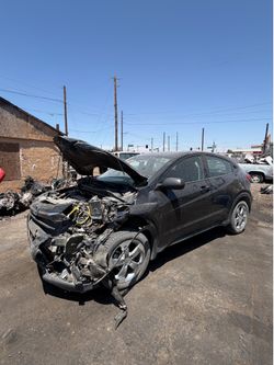2017 Honda HR-V LX for parts