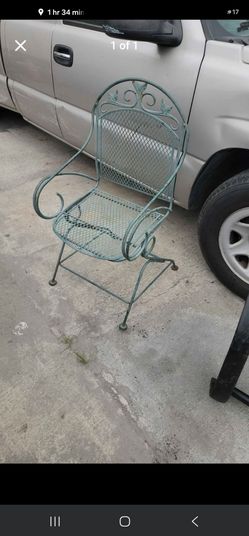 Metal patio chair