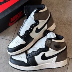 Jordan 1 Dark Mocha 