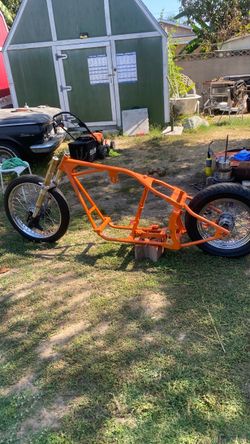 Custom Chopper Motorcycle Frame with Wheels