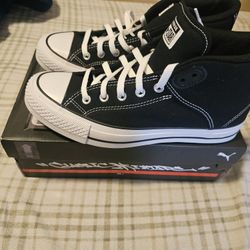 Converse Size 9